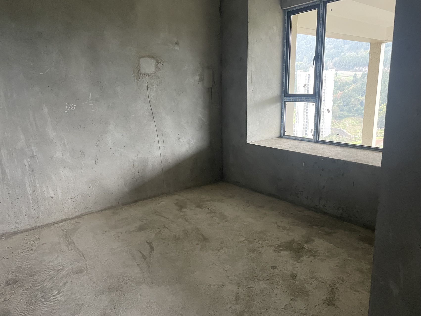 花海森林，3室2厅2卫，91.92㎡，毛坯，售价48万 二手房