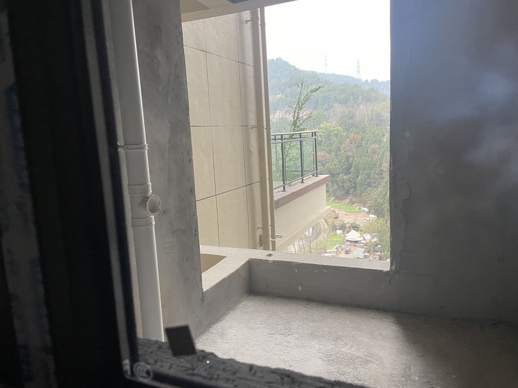 花海森林，3室2厅2卫，91.92㎡，毛坯，售价48万 二手房