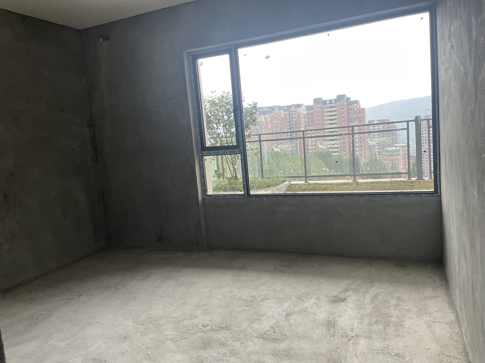 花海森林，3室2厅2卫，91.92㎡，毛坯，售价48万 二手房