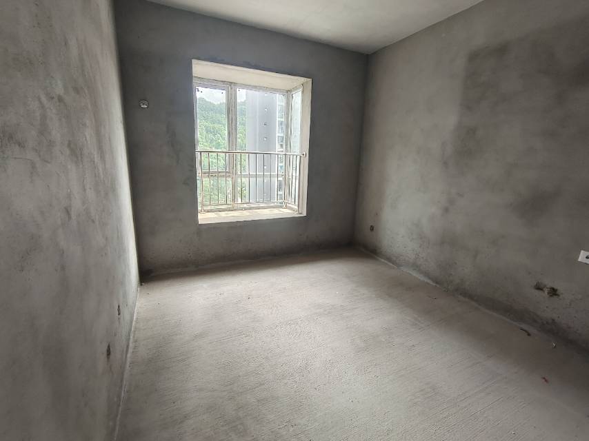 文锦苑，3室2厅2卫，103.00㎡，毛坯，售价28.00万 二手房