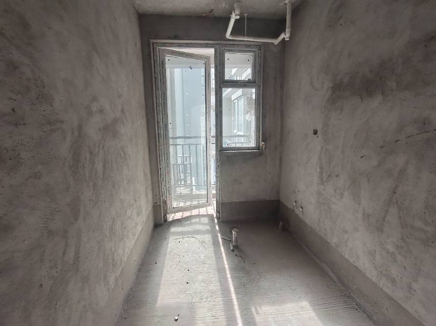 文锦苑，3室2厅2卫，103.00㎡，毛坯，售价28.00万 二手房