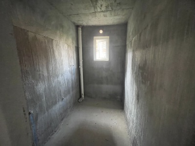 置信城B区，5室2厅3卫，195.71㎡，售价85万