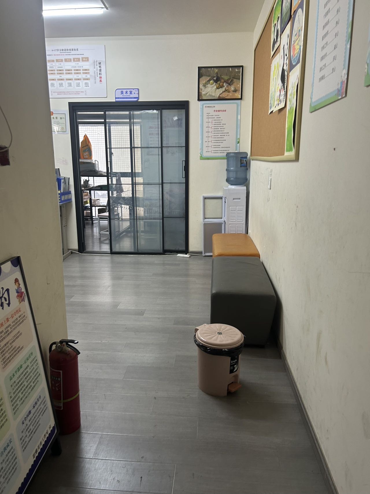 西锦苑，3室2厅8卫，123㎡，简装，售价32万 二手房