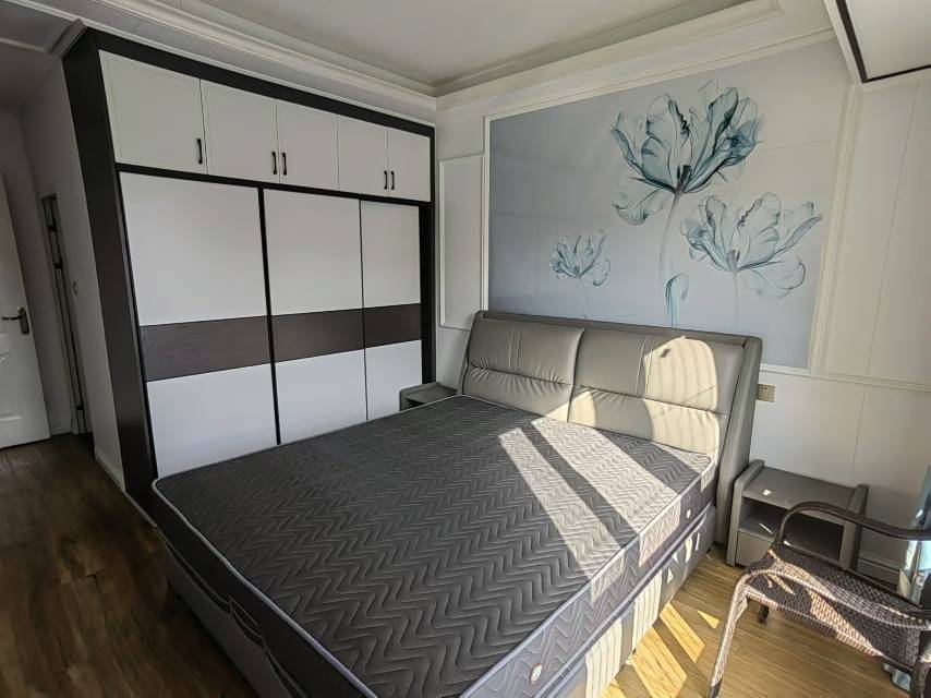 乐湾御府，3室2厅2卫，97㎡，租金16000元/年 租房