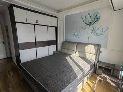 乐湾御府，3室2厅2卫，97㎡，租金16000元/年