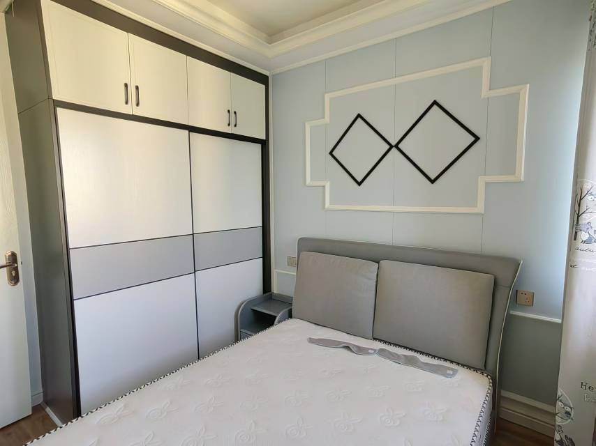 乐湾御府，3室2厅2卫，97㎡，租金16000元/年 租房