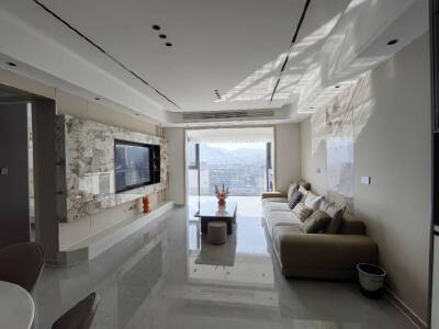 滨河玉盘，4室2厅2卫，141.00㎡，售价96.80万