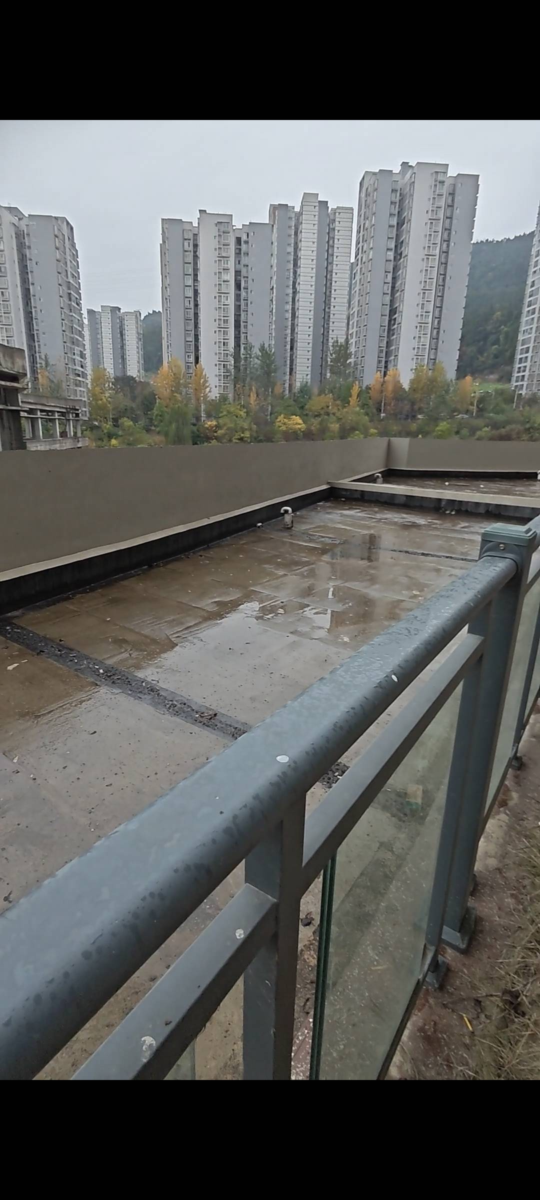 花海森林，4室2厅2卫，115㎡，毛坯，售价62万 二手房