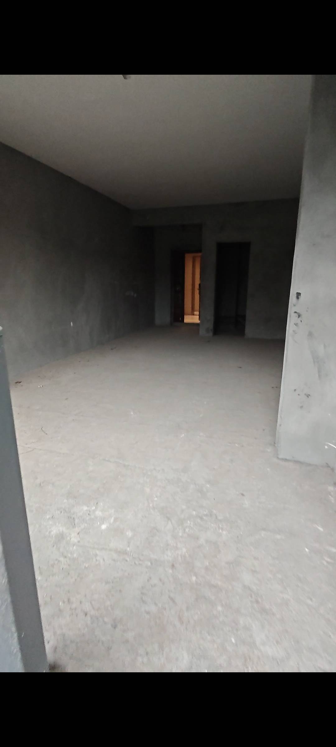 花海森林，4室2厅2卫，115㎡，毛坯，售价62万 二手房