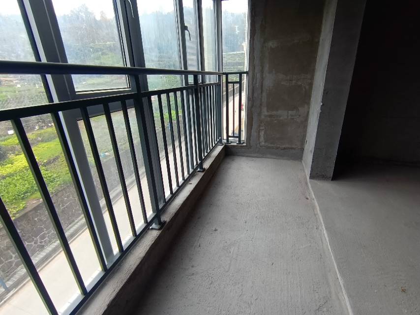 西锦苑，3室2厅2卫，102㎡，售价32万 二手房