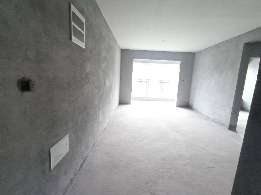 西锦苑，3室2厅2卫，102㎡，售价32万 二手房