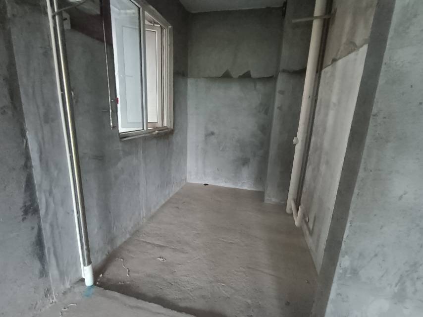 西锦苑，3室2厅2卫，102㎡，售价32万 二手房