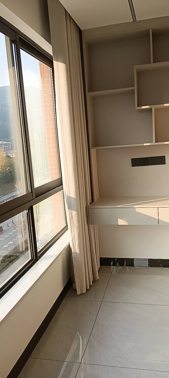 江南尚城一期，3室2厅2卫，120㎡，售价73.8万 二手房