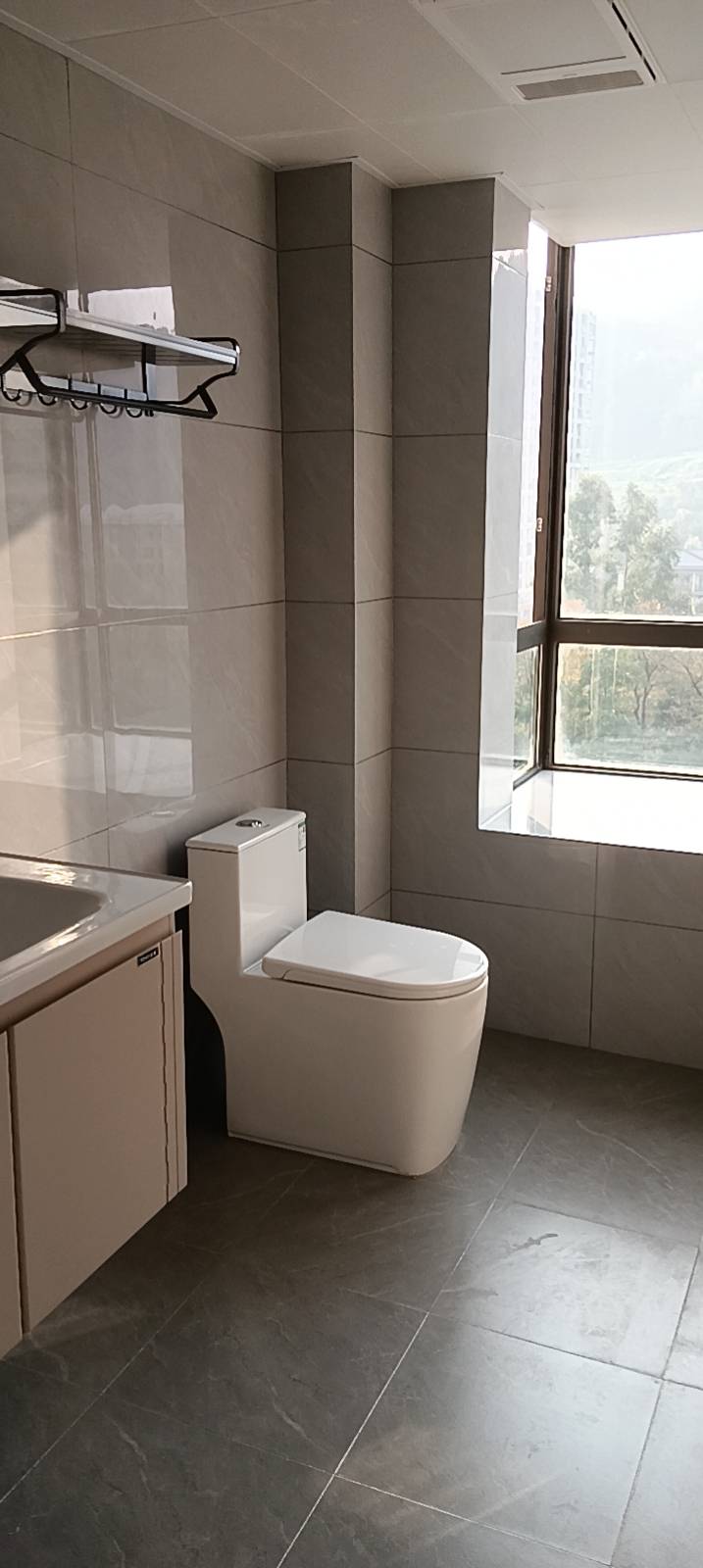 江南尚城一期，3室2厅2卫，120㎡，售价73.8万 二手房