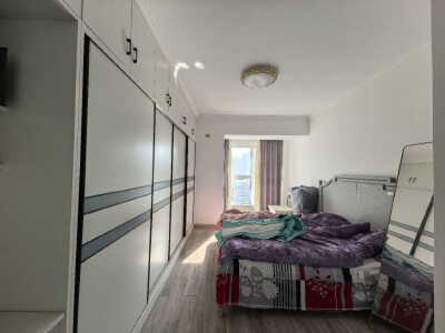 中交.王府景，3室2厅2卫，102.34㎡，售价83万