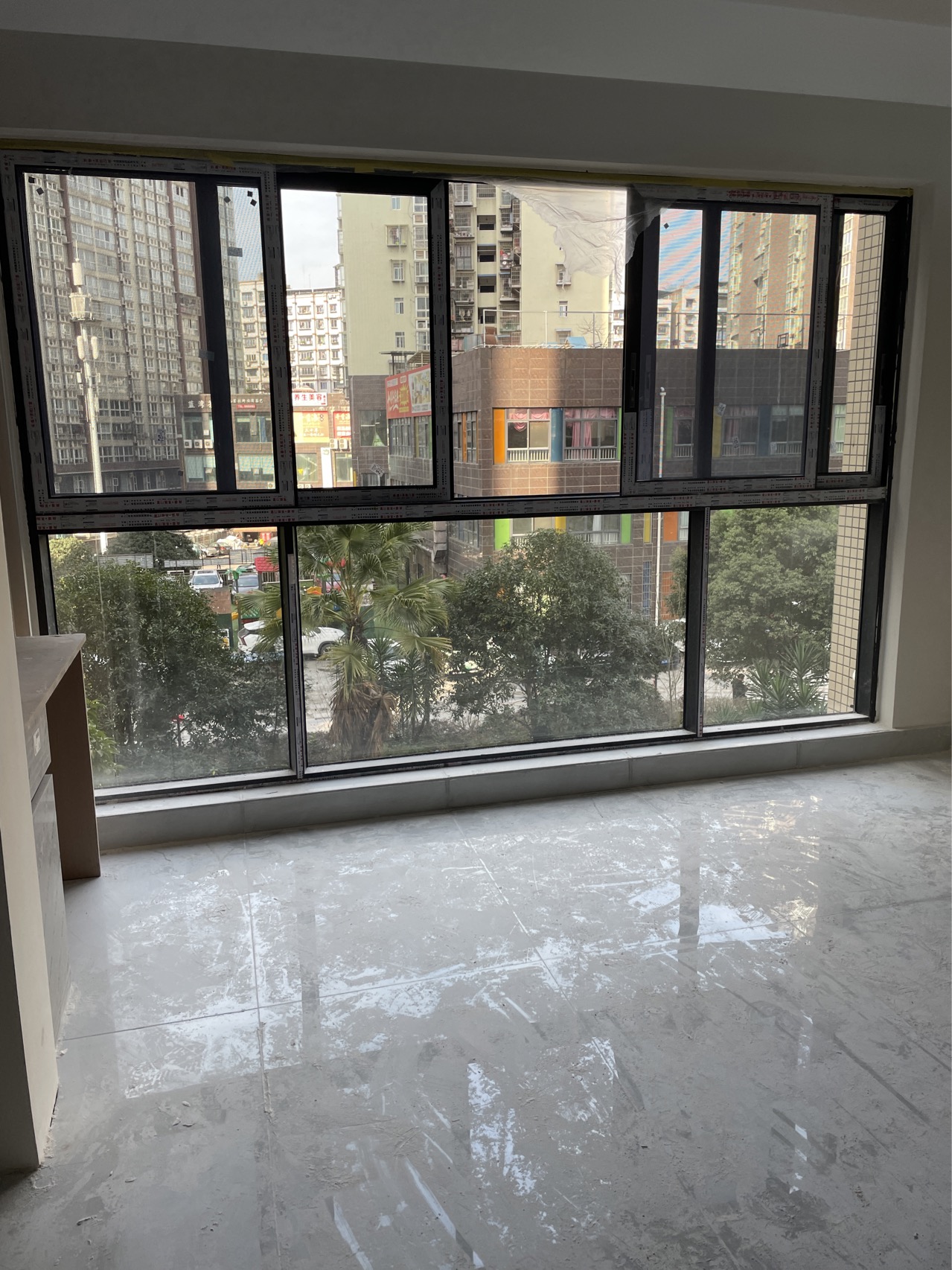 蓝湾国际D区，4室2厅3卫，116㎡，售价78.8万 二手房