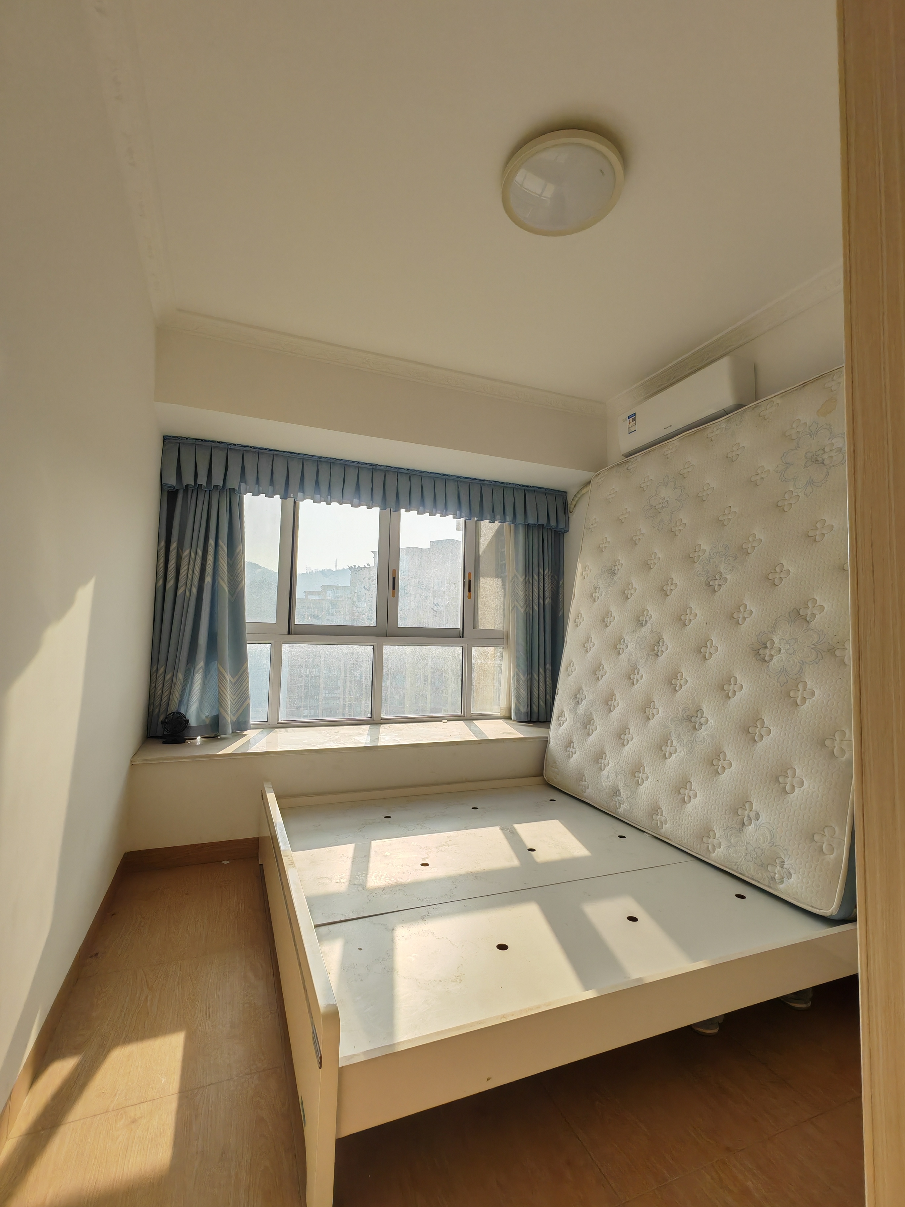 中交.王府景，4室2厅2卫，135.70㎡，售价92万 二手房