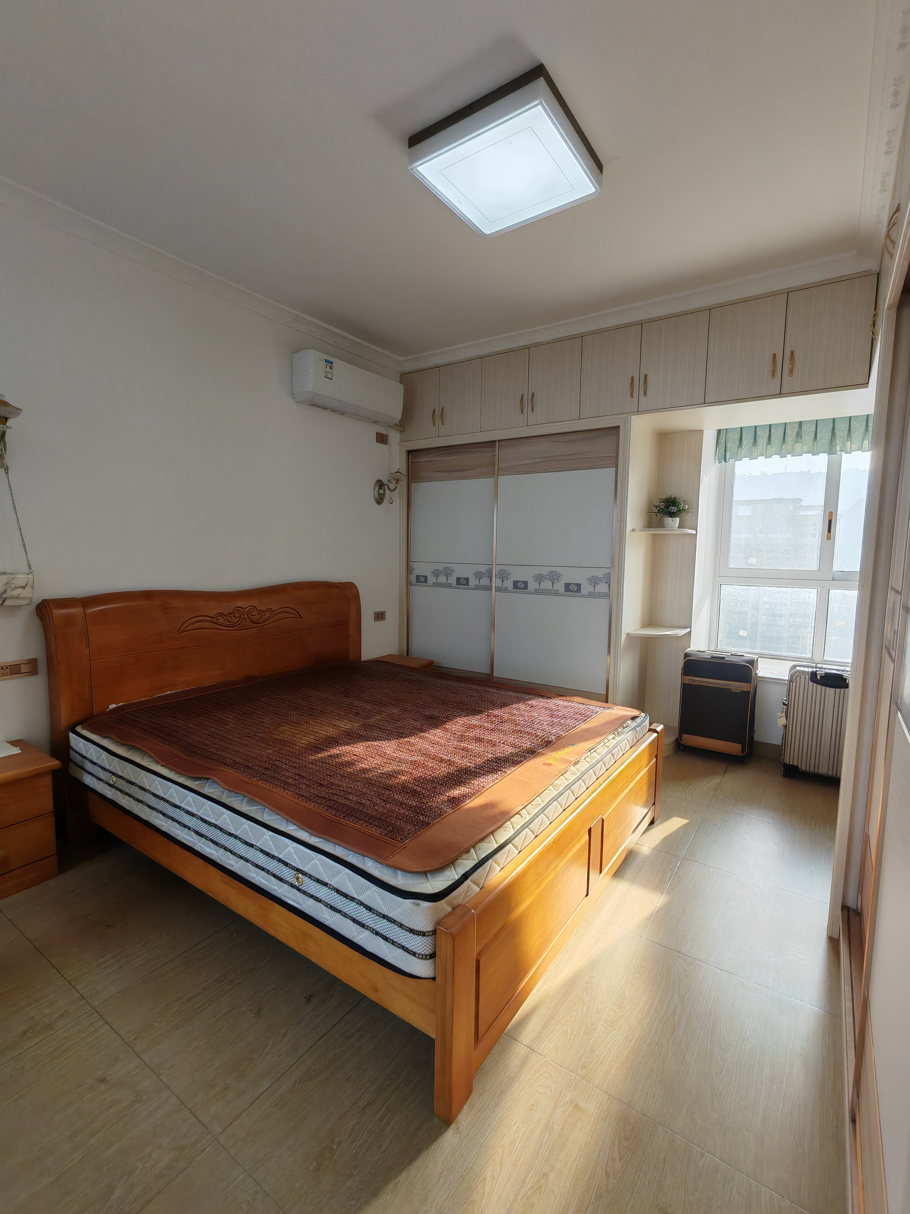 中交.王府景，4室2厅2卫，135.70㎡，售价92万 二手房