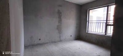 津湖壹号，3室2厅2卫，113.57㎡，售价64.80万