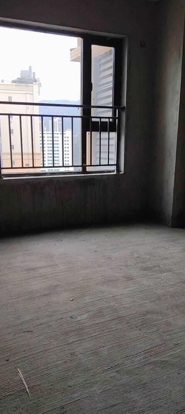 津湖壹号，3室2厅2卫，113.7㎡，售价68万 二手房