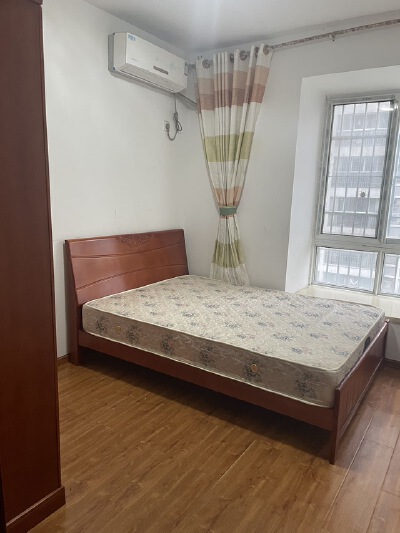 西锦苑，3室2厅1卫，95㎡，售价36万