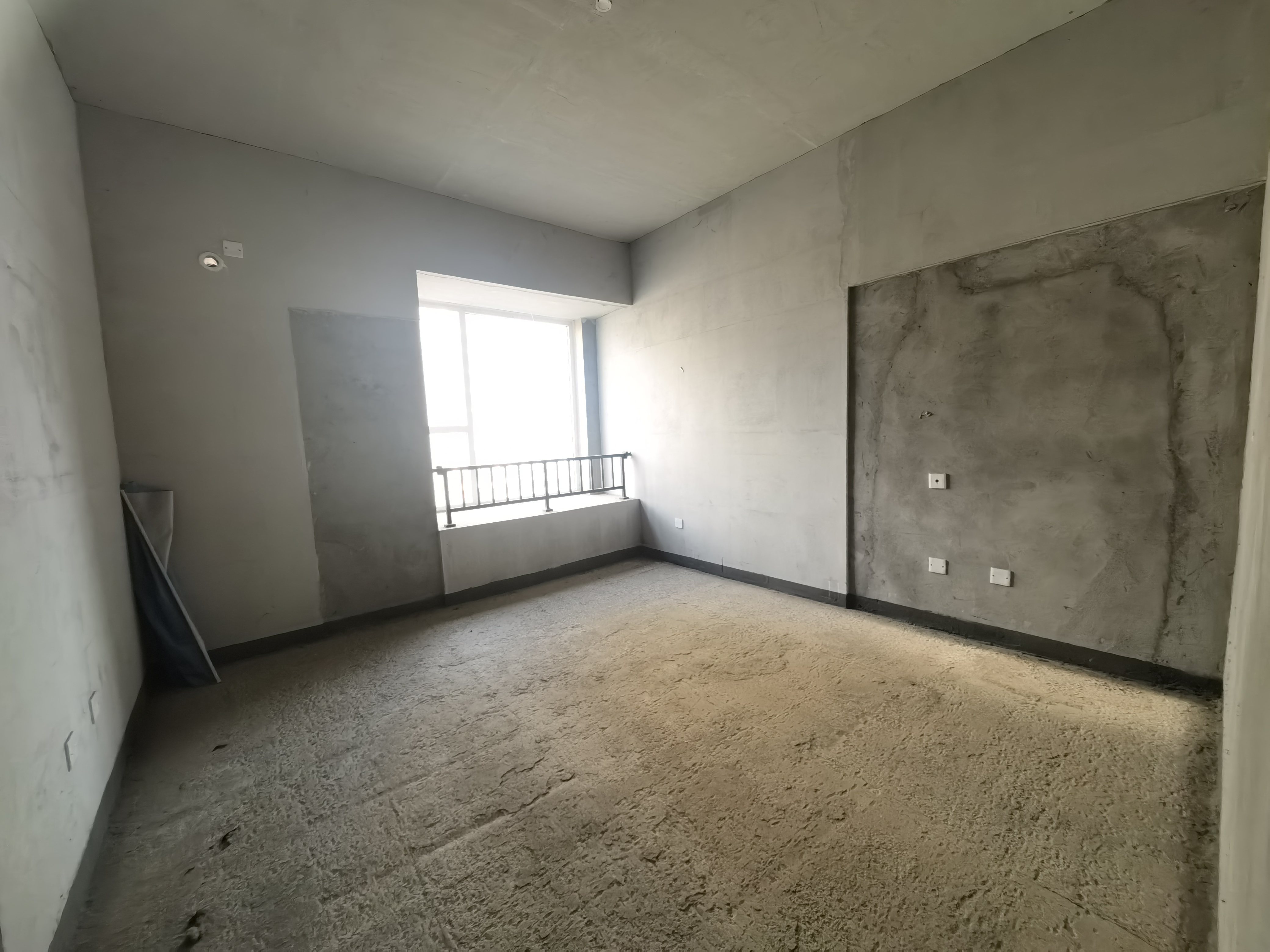 优筑 . 欧洲城，4室2厅2卫，177.84㎡，售价83.80万 二手房