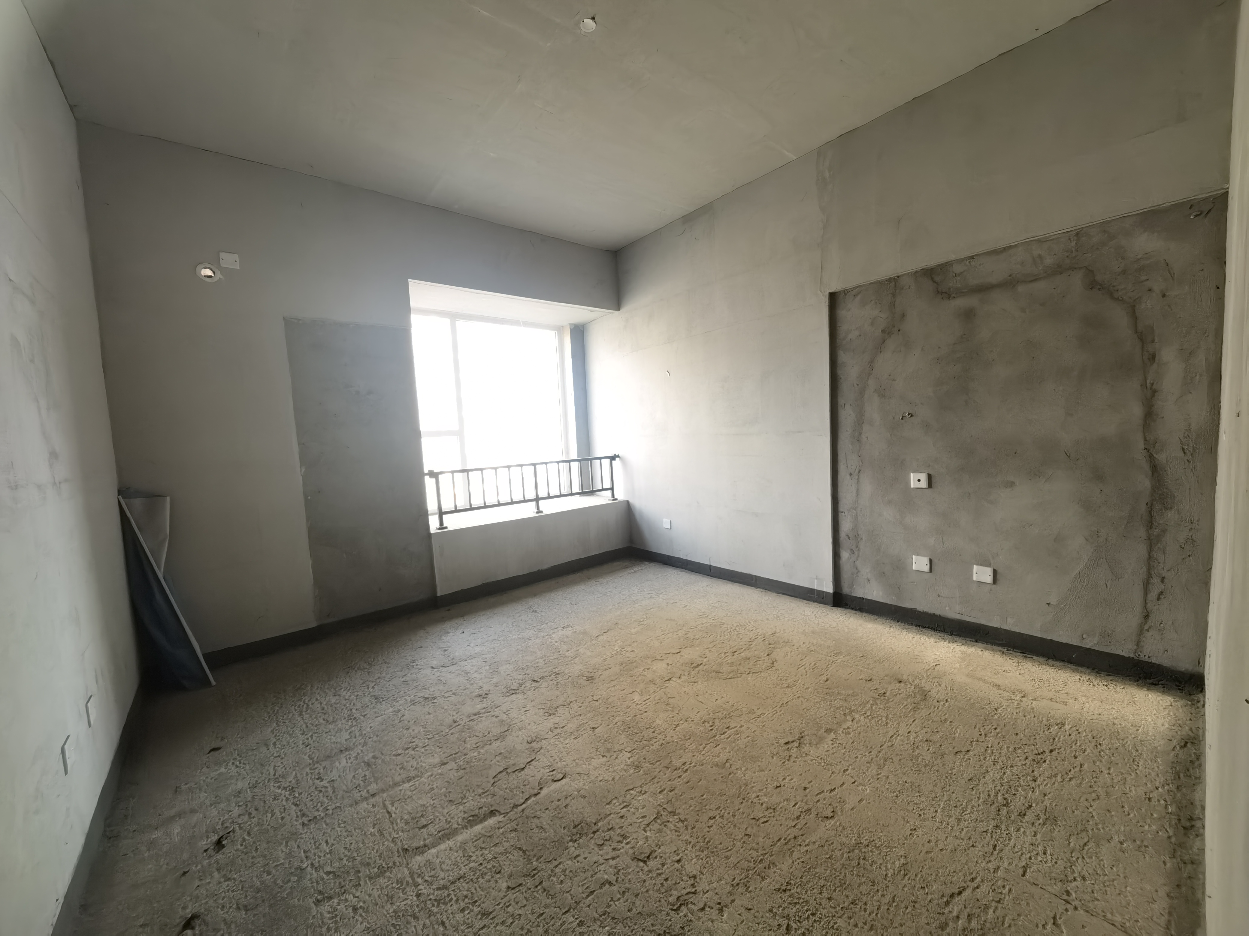 优筑 . 欧洲城，4室2厅2卫，177.84㎡，售价83.80万 二手房