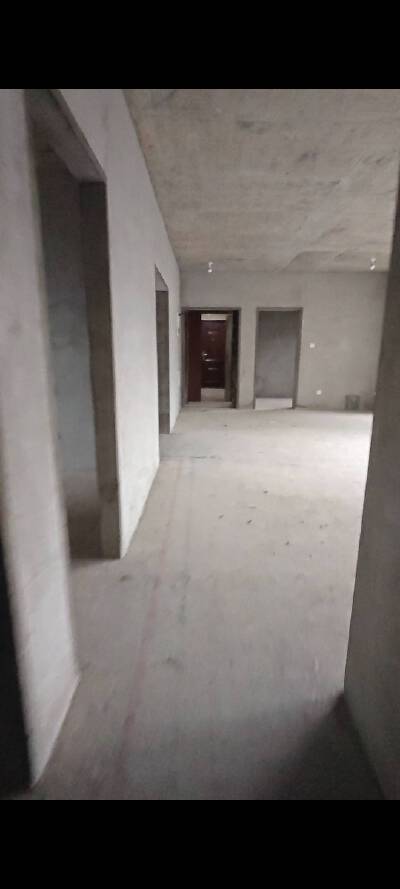 置信府一期B区，4室2厅2卫，125.2㎡，毛坯，售价58万