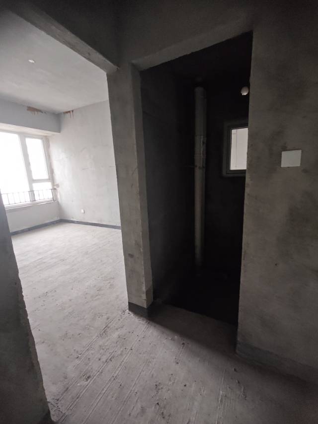 置信城B区，3室2厅2卫，90.32㎡，毛坯，售价35万 二手房