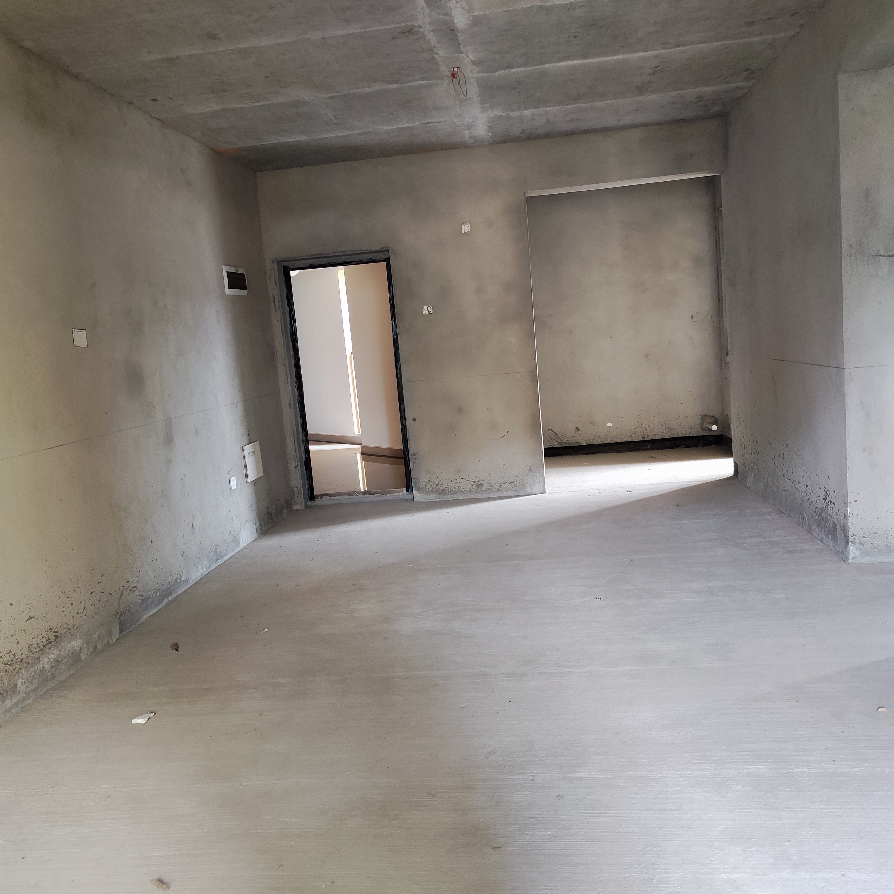 乐湾御府，3室2厅2卫，96㎡，售价31万 二手房