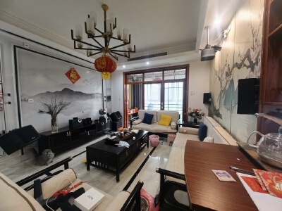 华兴  .  逸境新城A，4室2厅2卫，136.46㎡，售价59.8万