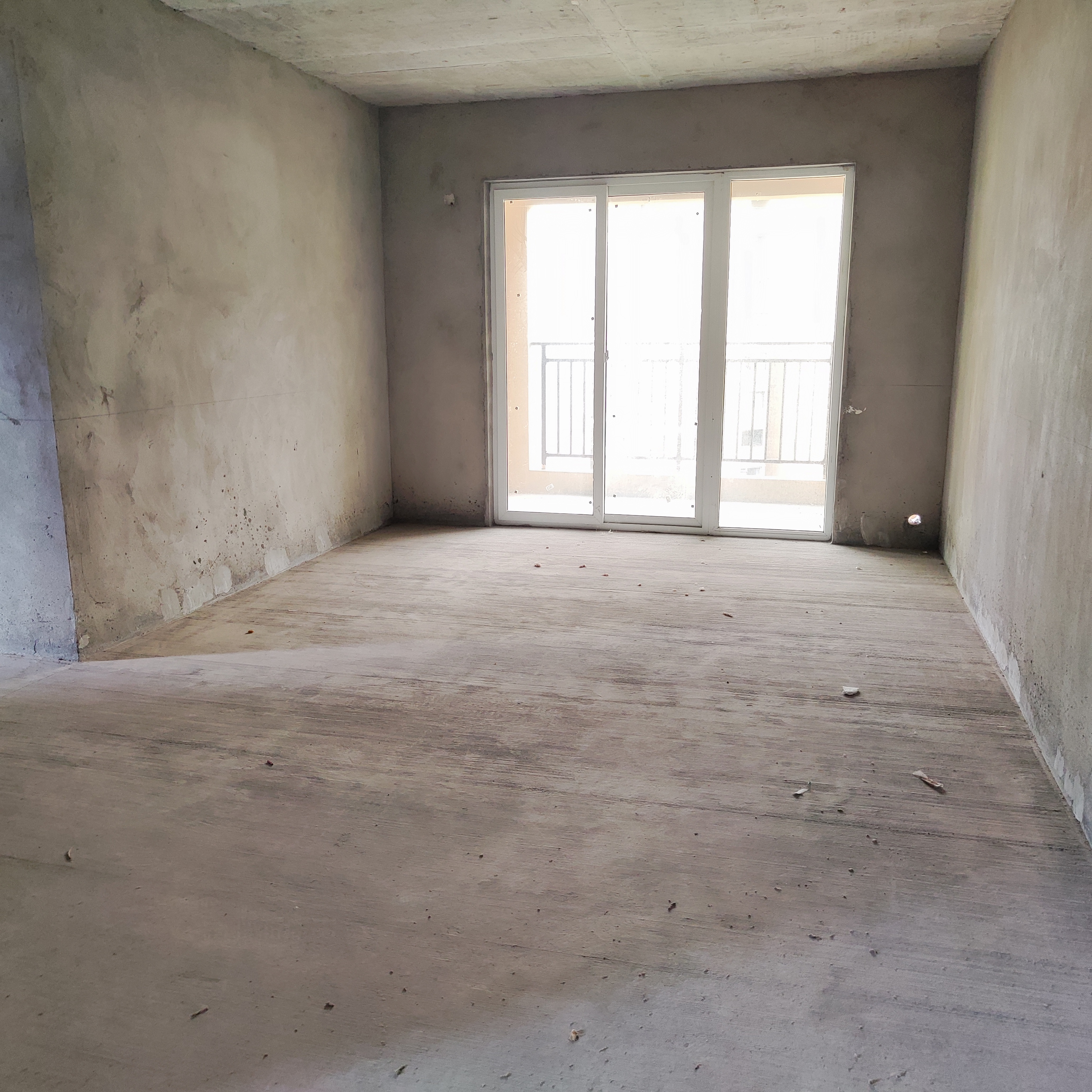 乐湾御府，3室2厅2卫，96㎡，售价31万 二手房