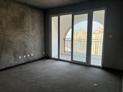 置信城B区，4室2厅2卫，129㎡，毛坯，售价45万