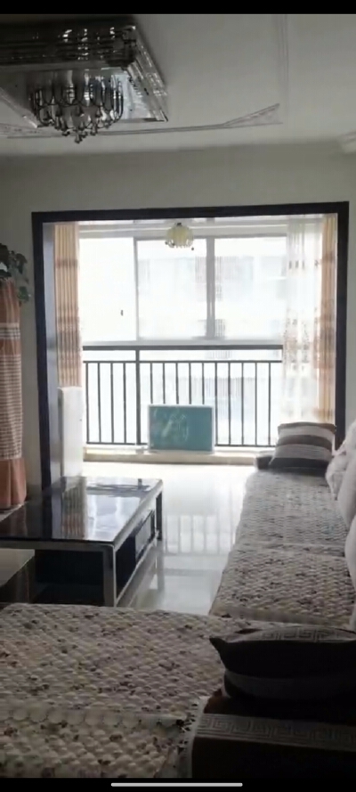 西锦苑，3室2厅2卫，94㎡，售价28万