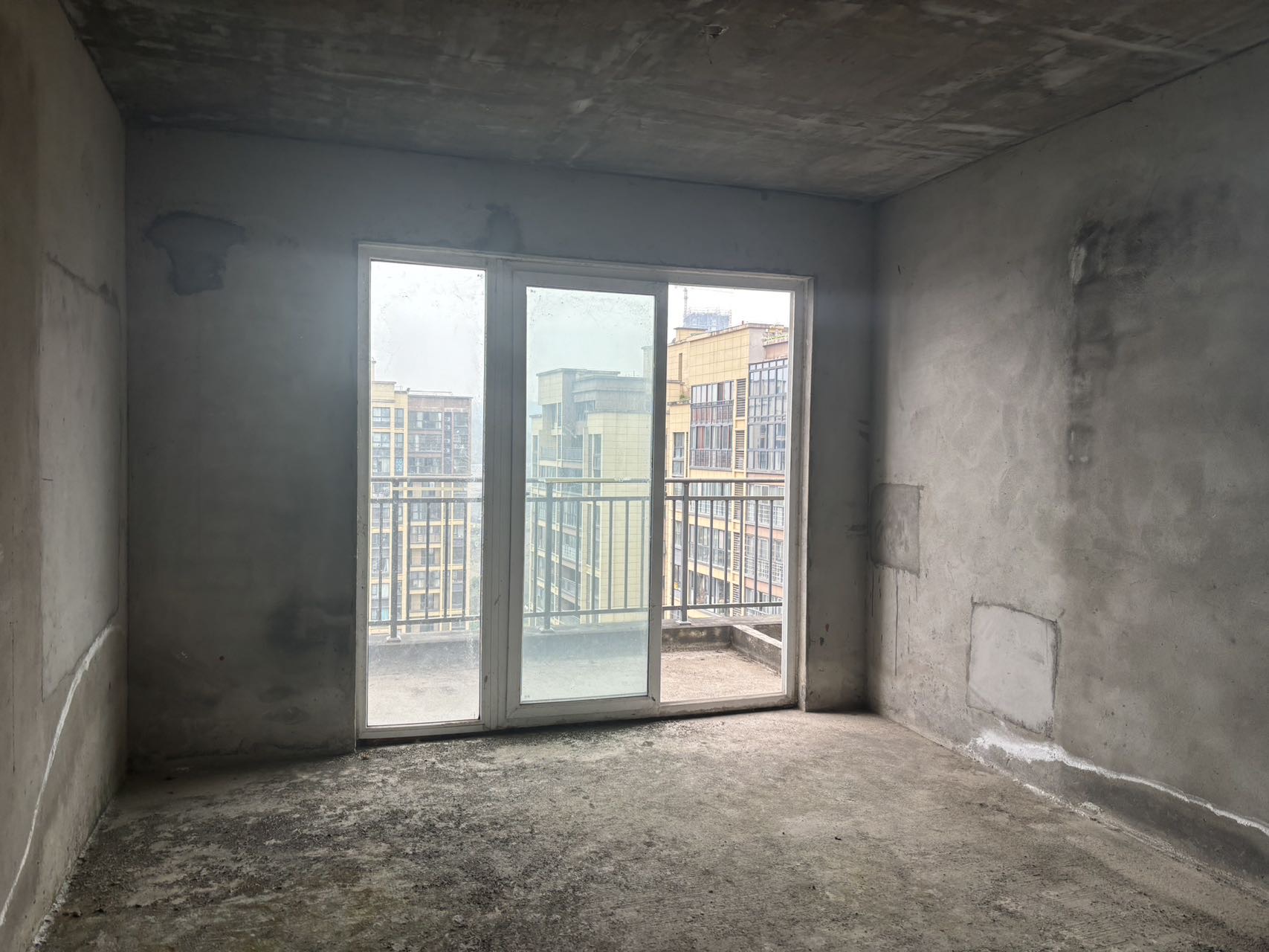 棠湖十里书香，4室2厅3卫，135㎡，毛坯，售价65万 二手房