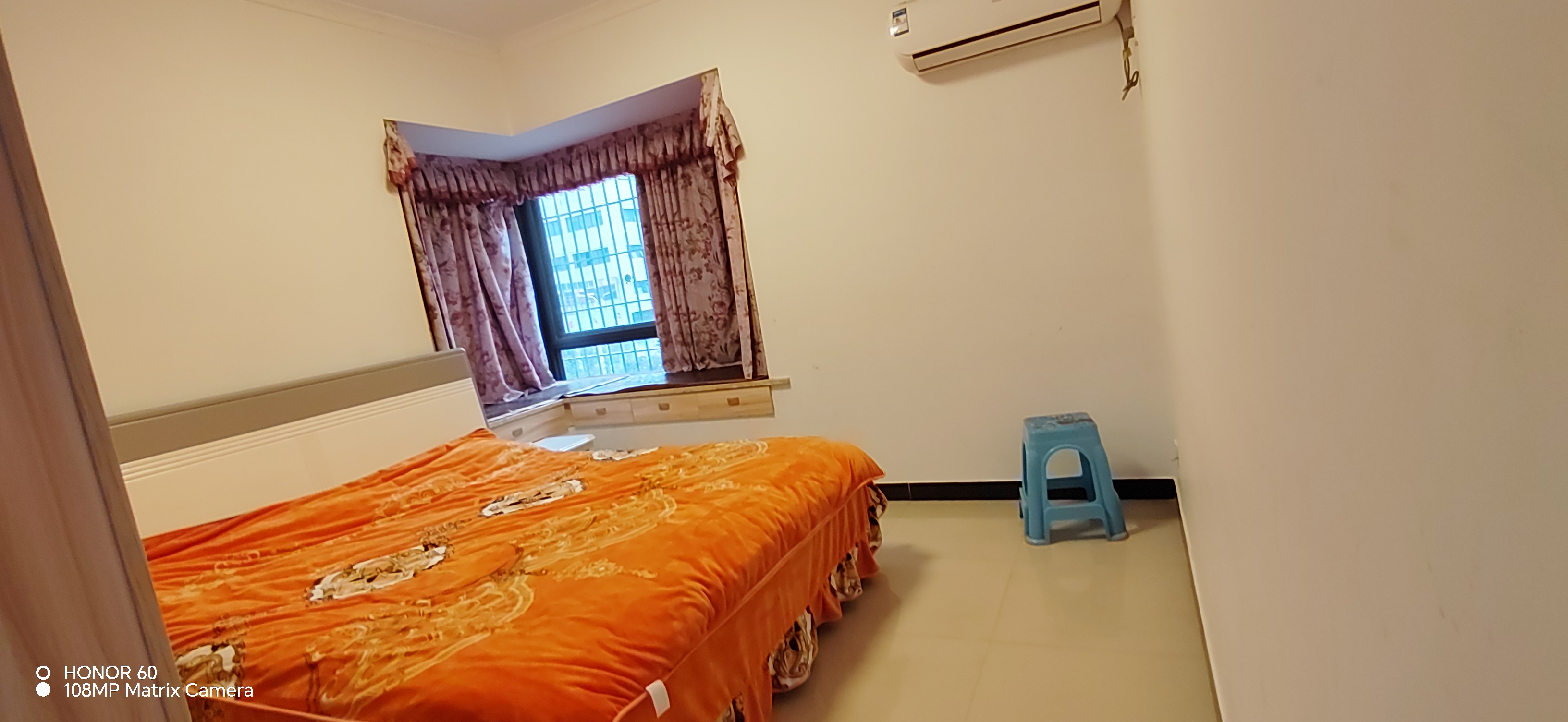 江南尚城一期，3室2厅2卫，118㎡，售价65万 二手房