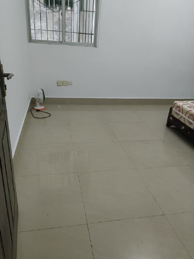 柳津桥西津苑小区，4室2厅2卫，126㎡，售价32万