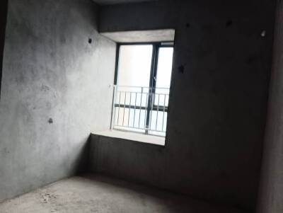 巨林天下城，3室2厅2卫，104㎡，售价55万